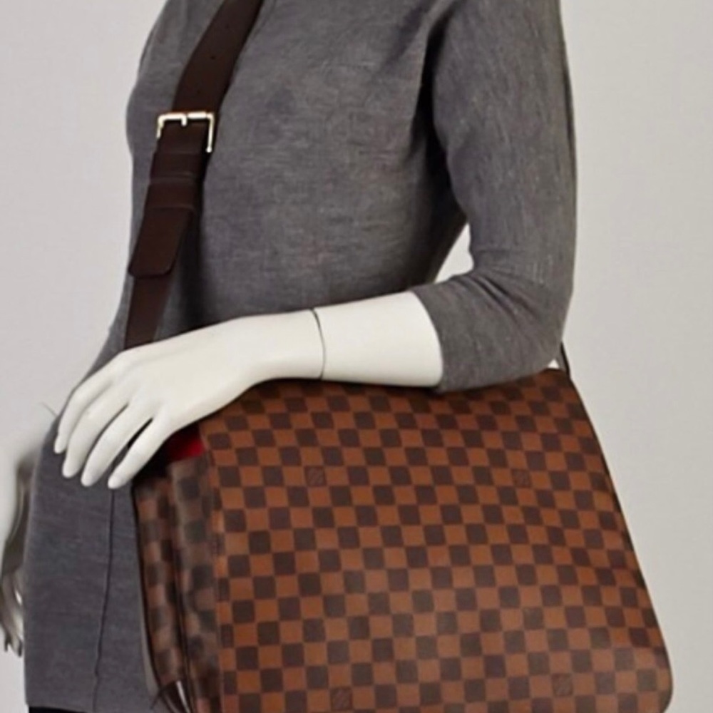 Authentic Louis Vuitton Bastille Bag Damier